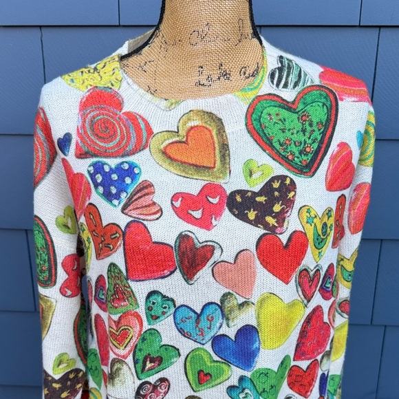 Colorful Heart Print Lightweight Sweater NWOT medium - Picture 2 of 8